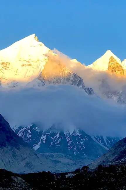 Гималаи Эверест. Красивая картинка