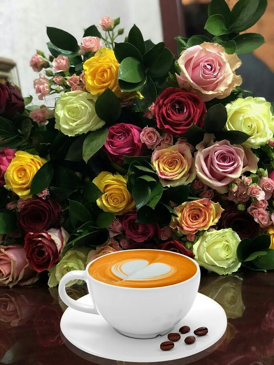 Кофе и цветы. Открытка с добрым утром
